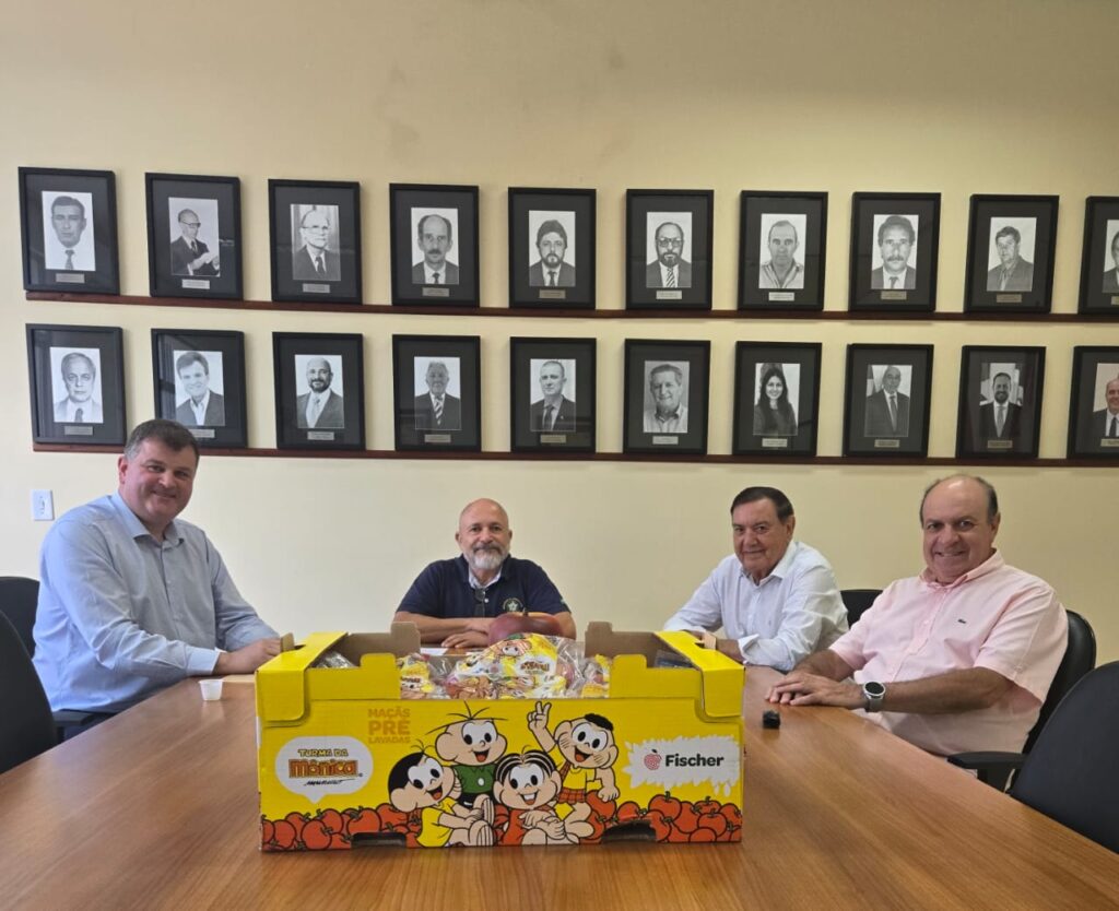 Acordo Inédito do MAPA Impulsa Exportações de Maçã em Santa Catarina Acordo Inédito do MAPA Impulsa Exportações de Maçã em Santa Catarina