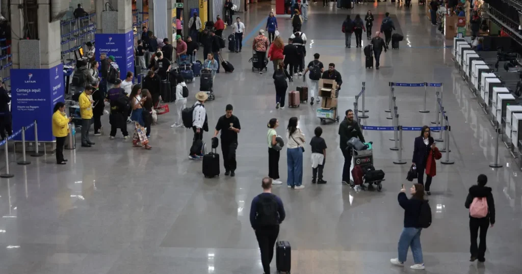 ANAC Impõe Tolerância Zero para Passageiros Indisciplinados em Voos ANAC Impõe Tolerância Zero para Passageiros Indisciplinados em Voos