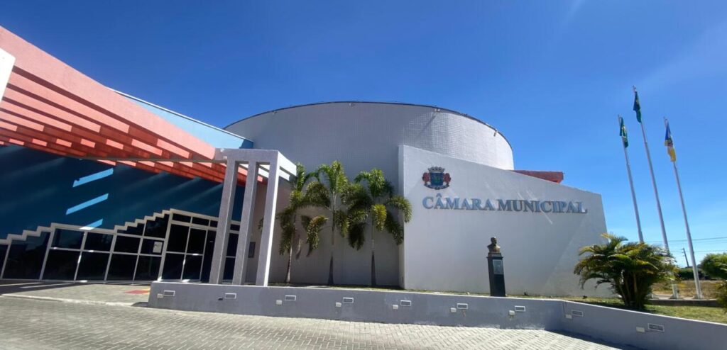 Câmara de Juazeiro do Norte Contrata Assessora Parlamentar com Passado Criminal Controverso