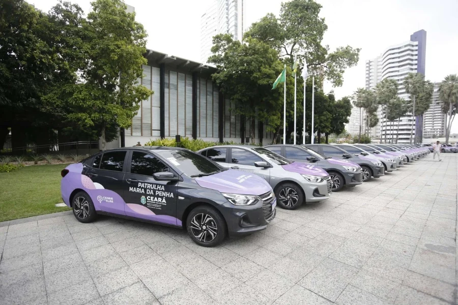 Ceará Reforça Proteção às Mulheres com Entrega de Viaturas da Patrulha Maria da Penha Ceará Reforça Proteção às Mulheres com Entrega de Viaturas da Patrulha Maria da Penha
