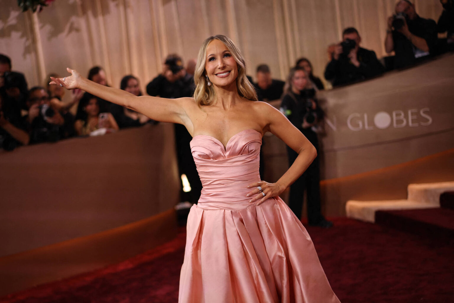 Globo de Ouro 2024 Ignora Política Americana e Foca em Talentos Internacionais