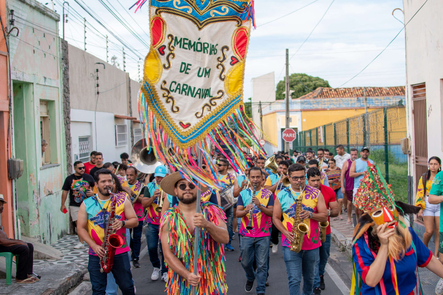 Pré-Carnaval 'Memórias de um Carnaval' Celebra a Biodiversidade do Cariri em Juazeiro do Norte