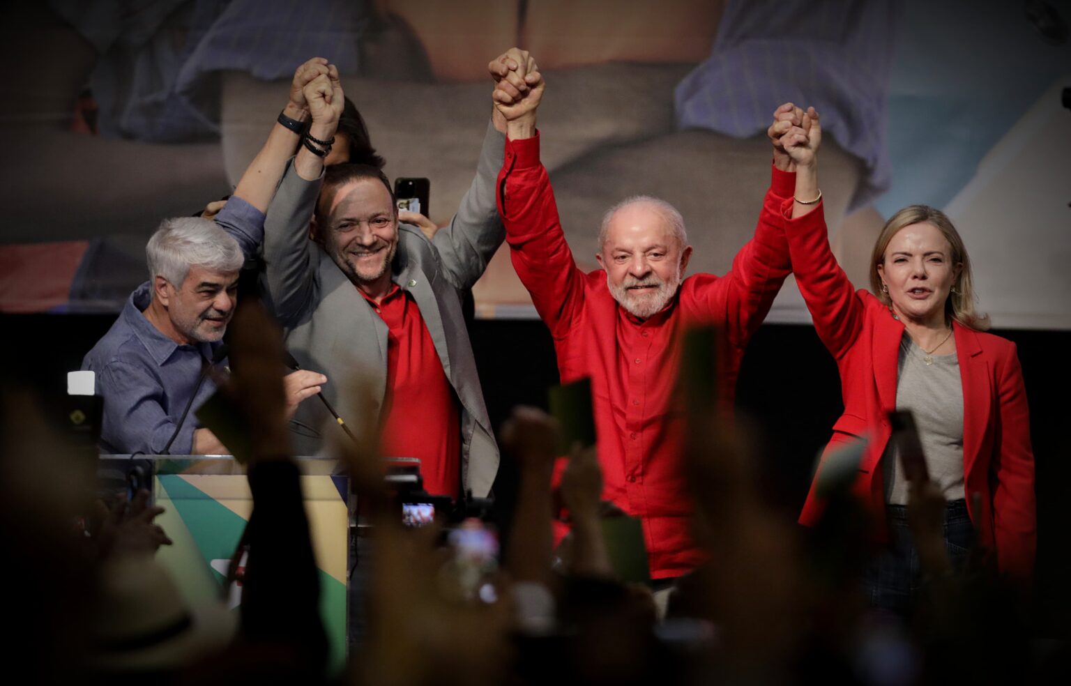 PT Processa Políticos Após Prisão de Maduro: Acusações de Narcotráfico à Vista