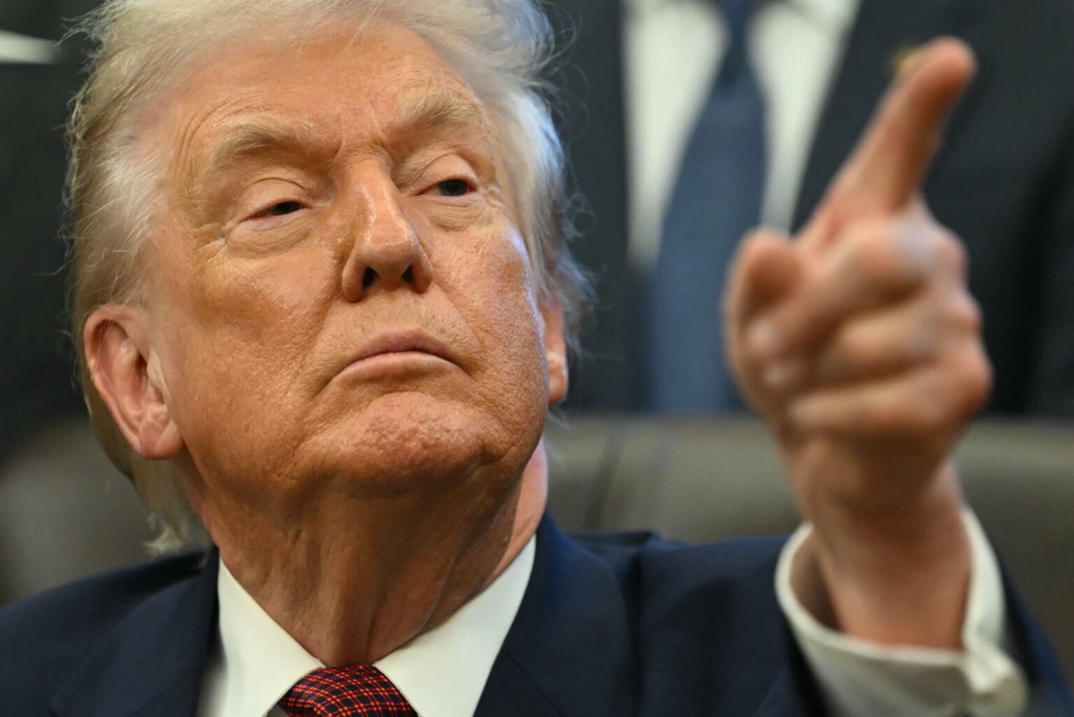 Trump Retoma a Política de Ameaças na América Latina