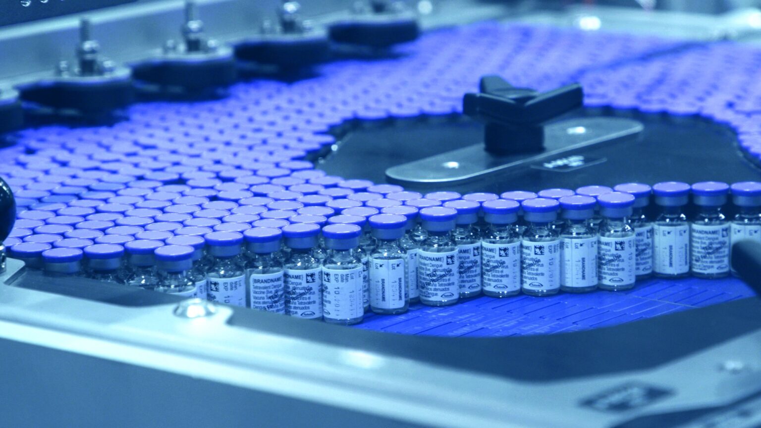 Vacina da Dengue: Reprovação de Projeto da Fiocruz pela Takeda Levanta Questões