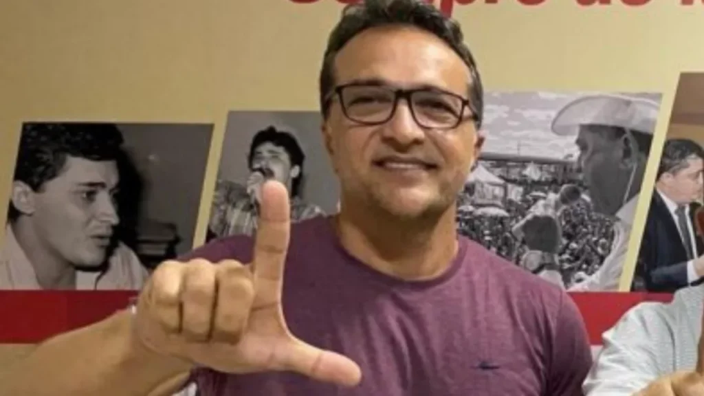 Ex-prefeito do PT se desliga do partido e apoia Ciro Gomes em meio a controvérsias