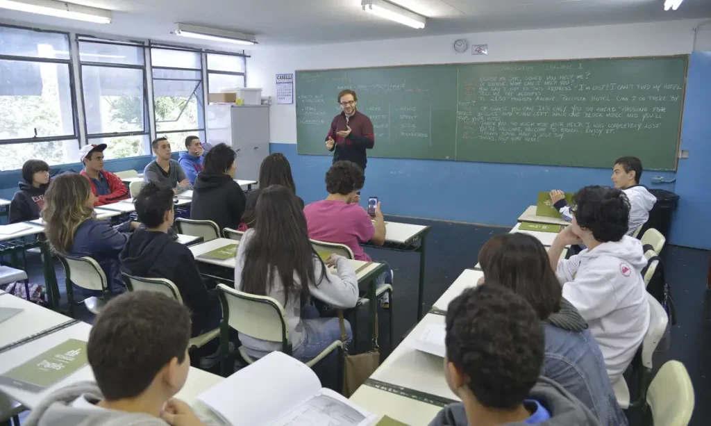 Fechamento de Escolas no Ceará: O Que Esperar em Março de 2026 Fechamento de Escolas no Ceará: O Que Esperar em Março de 2026