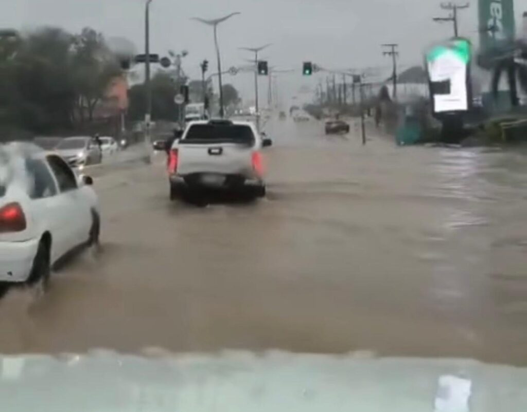 Juazeiro do Norte Sofre com Alagamentos Após Chuvas Intensificadas