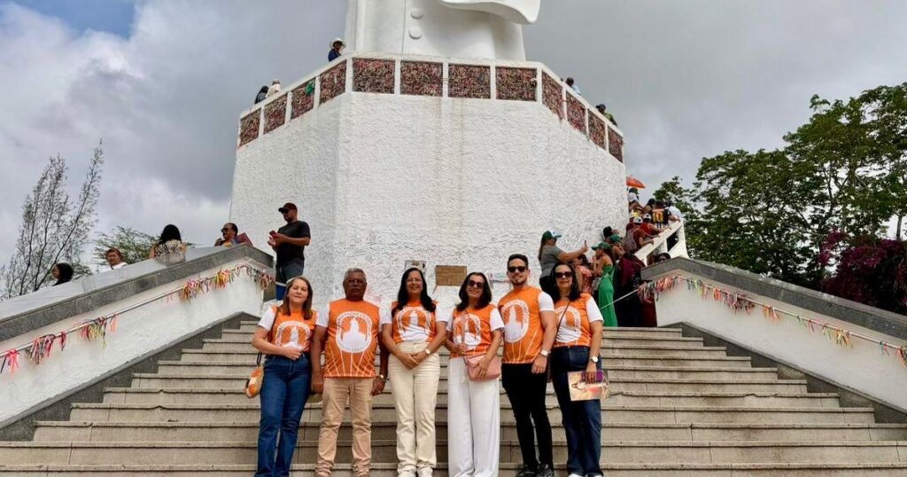 Lagoa da Canoa Celebra Grande Romaria a Juazeiro do Norte com Mais de 500 Romeiros Lagoa da Canoa Celebra Grande Romaria a Juazeiro do Norte com Mais de 500 Romeiros