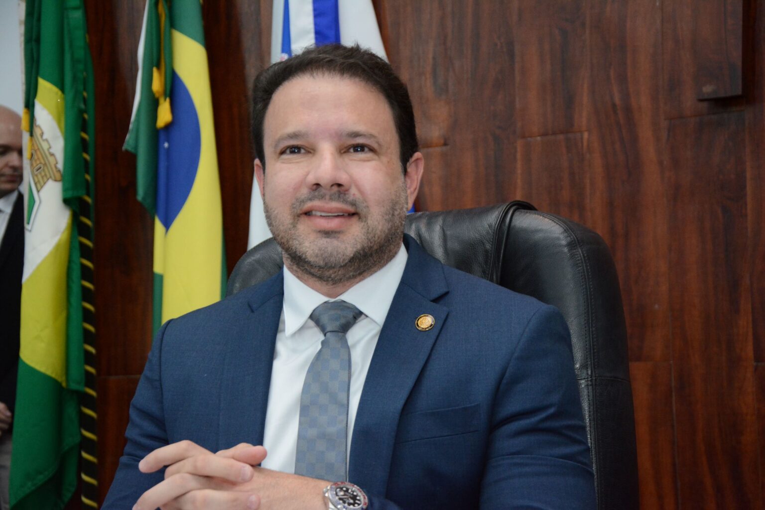 Léo Couto: A Reeleição de Elmano e o Papel Fundamental do Presidente da Câmara Léo Couto: A Reeleição de Elmano e o Papel Fundamental do Presidente da Câmara