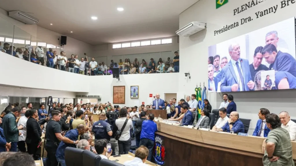 PT e PSB Tomam Medidas Após Participação de Filiados em Evento com Ciro Gomes