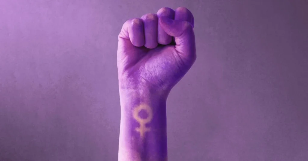 Deputado André Figueiredo Lança Projeto de Lei para Prevenir Violência entre Mulheres