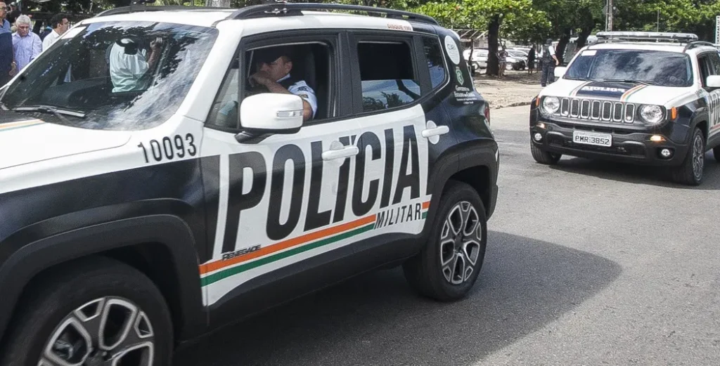 Duplo Homicídio em Juazeiro do Norte: Jovem e Idosa Mortos a Tiros e Suspeito Preso Duplo Homicídio em Juazeiro do Norte: Jovem e Idosa Mortos a Tiros e Suspeito Preso