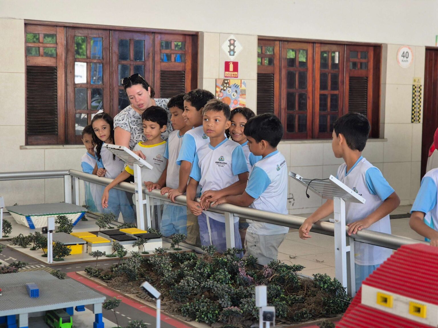 Estudantes de Fortaleza Aprendem Sobre Trânsito com Visita ao Detran-CE