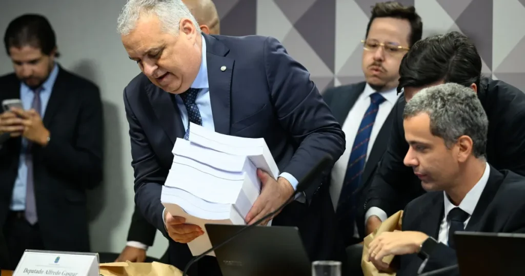 Fim da CPMI do INSS: Perdas Coletivas e Desafios à Democracia Brasileira Fim da CPMI do INSS: Perdas Coletivas e Desafios à Democracia Brasileira