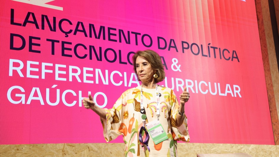 Governo do Estado Lança Política de Tecnologia para Rede Estadual em Evento de Inovação Governo do Estado Lança Política de Tecnologia para Rede Estadual em Evento de Inovação
