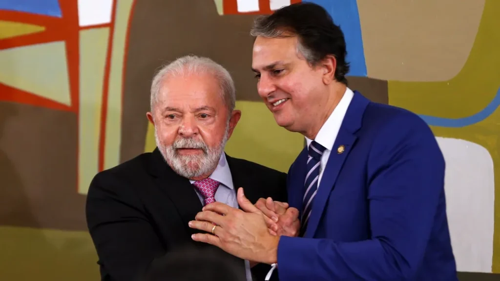 Lula Abre Espaço para Camilo Santana Concorrer em 2024 se Necessário