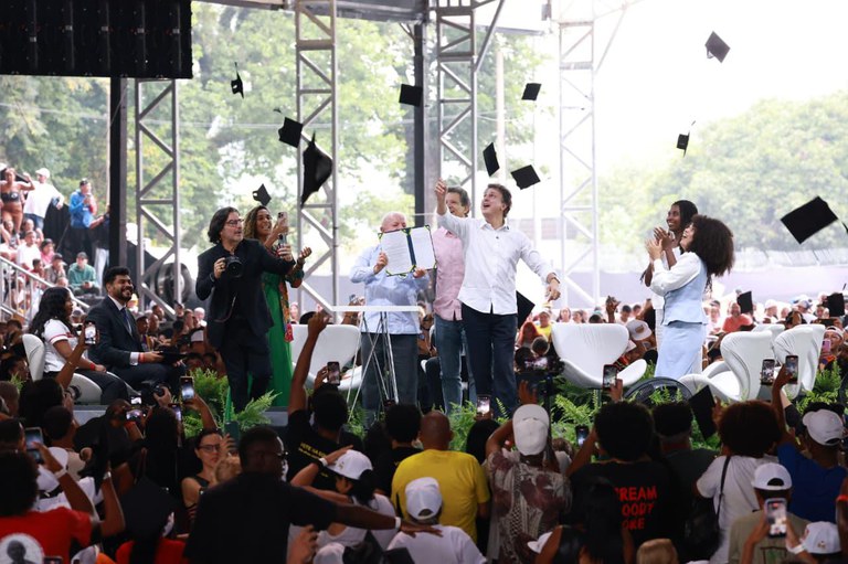 MEC Comemora Avanços do Prouni e da Política de Cotas: Passos Rumo à Inclusão MEC Comemora Avanços do Prouni e da Política de Cotas: Passos Rumo à Inclusão