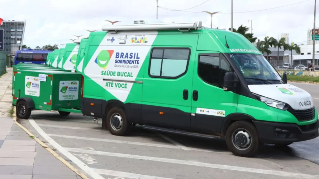 9 Municípios do Cariri Recebem Unidades Odontológicas Móveis com Raio-X e Ar-Condicionado