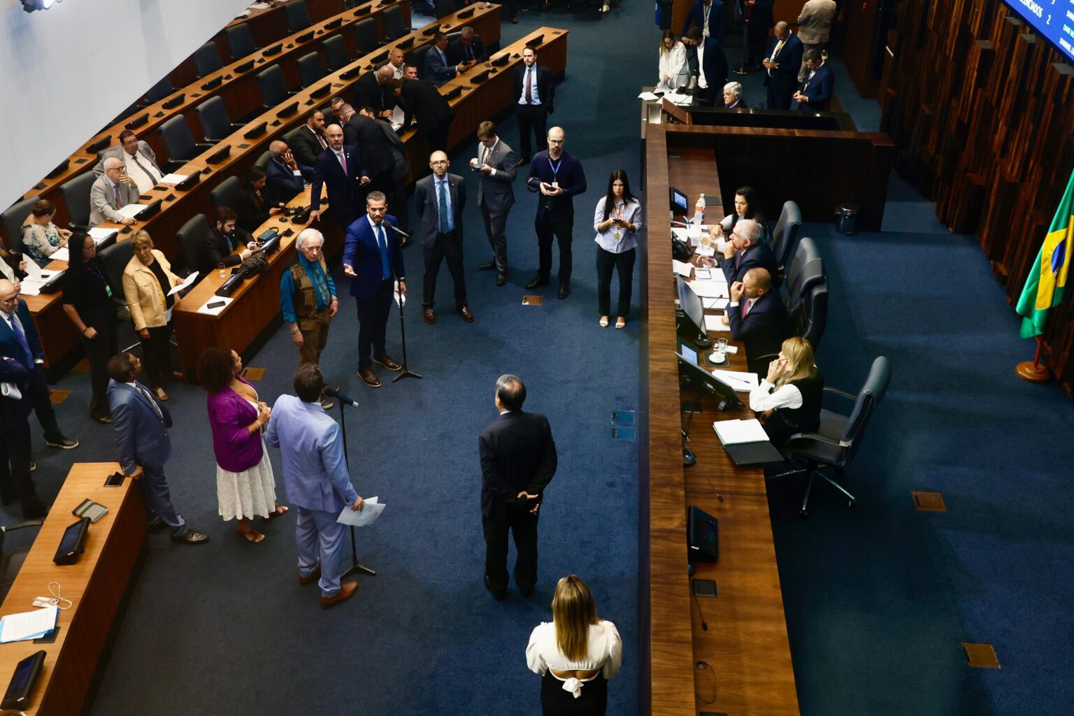Alerj: Procurador em Brasília para Desbloquear Sucessão do Governo do Rio