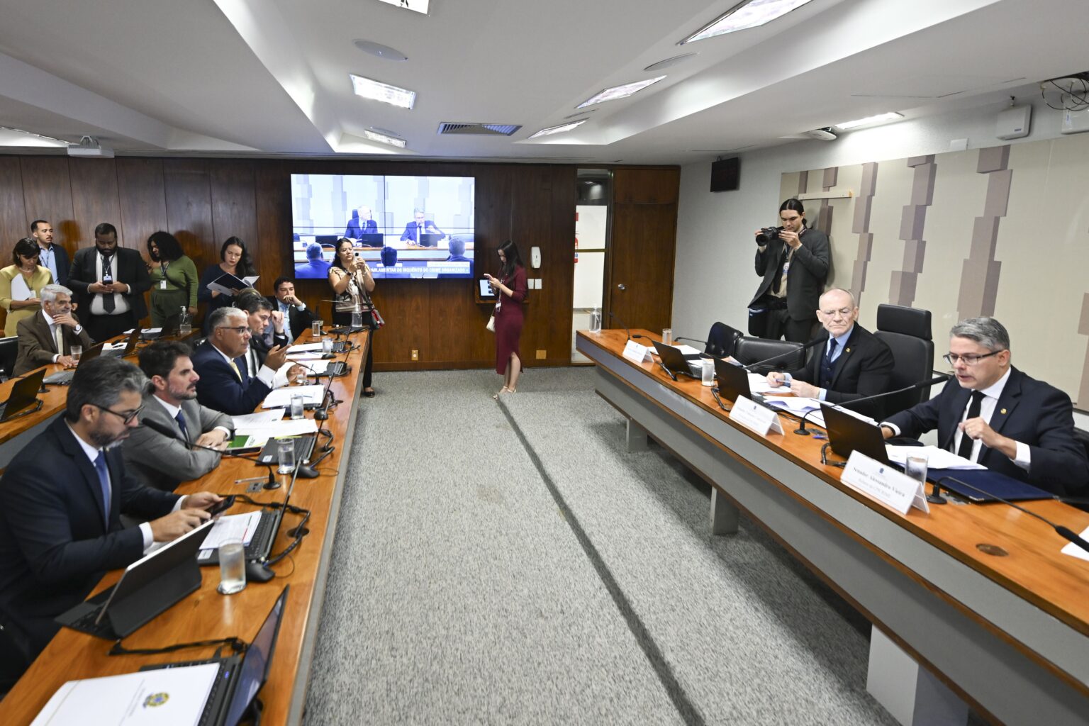 CPI do Crime Organizado Encerra Atividades Enfraquecida Após Intervenções do STF