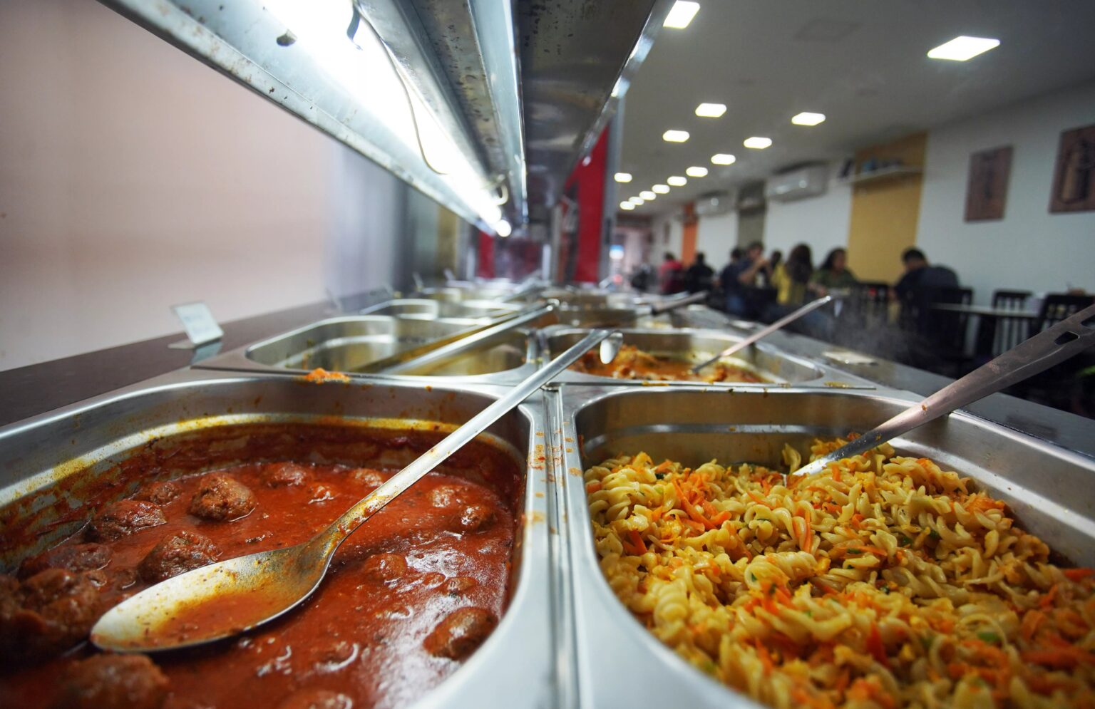 Descontos Salariais: Entenda Regras de Vale-Refeição e Planos de Saúde