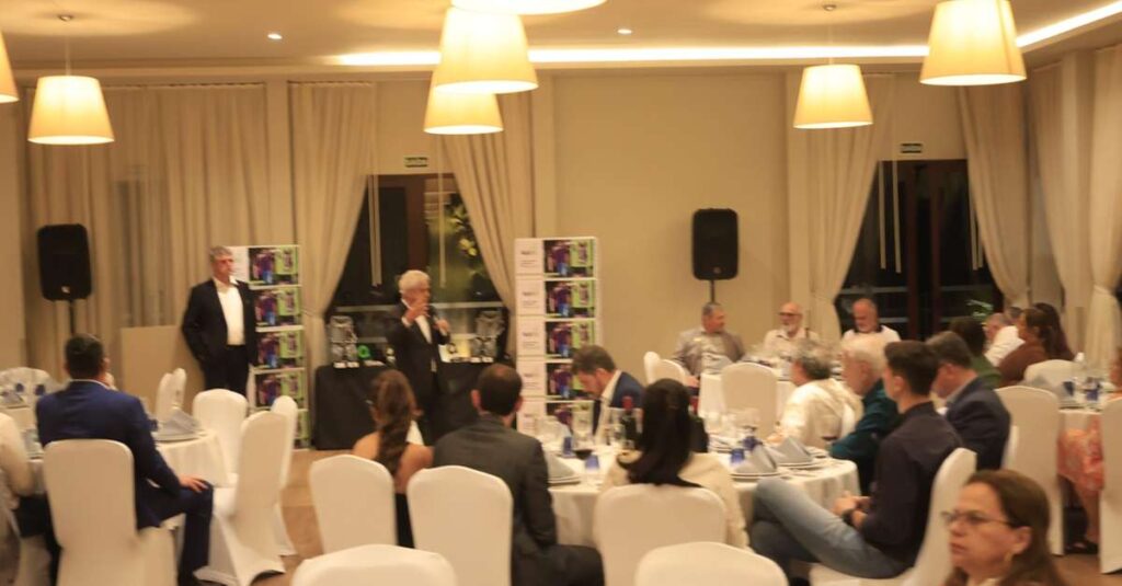 Inovação no Agronegócio: Pará Recebe Prêmio Nacional por Máquina AçaíBot Inovação no Agronegócio: Pará Recebe Prêmio Nacional por Máquina AçaíBot