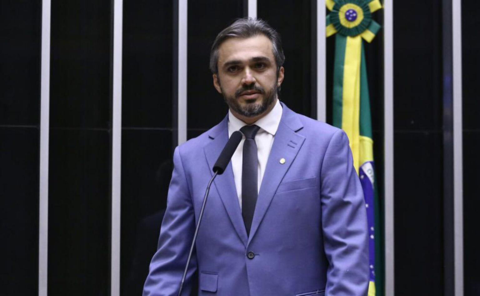 Nelinho Freitas Assume o Podemos e Declara Apoio à Reeleição de Elmano Nelinho Freitas Assume o Podemos e Declara Apoio à Reeleição de Elmano