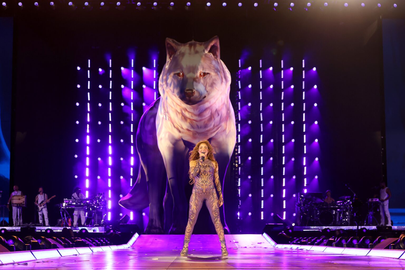 Por que Shakira é chamada de 'Loba'? Descubra a Origem do Apelido que Marca a Cantora