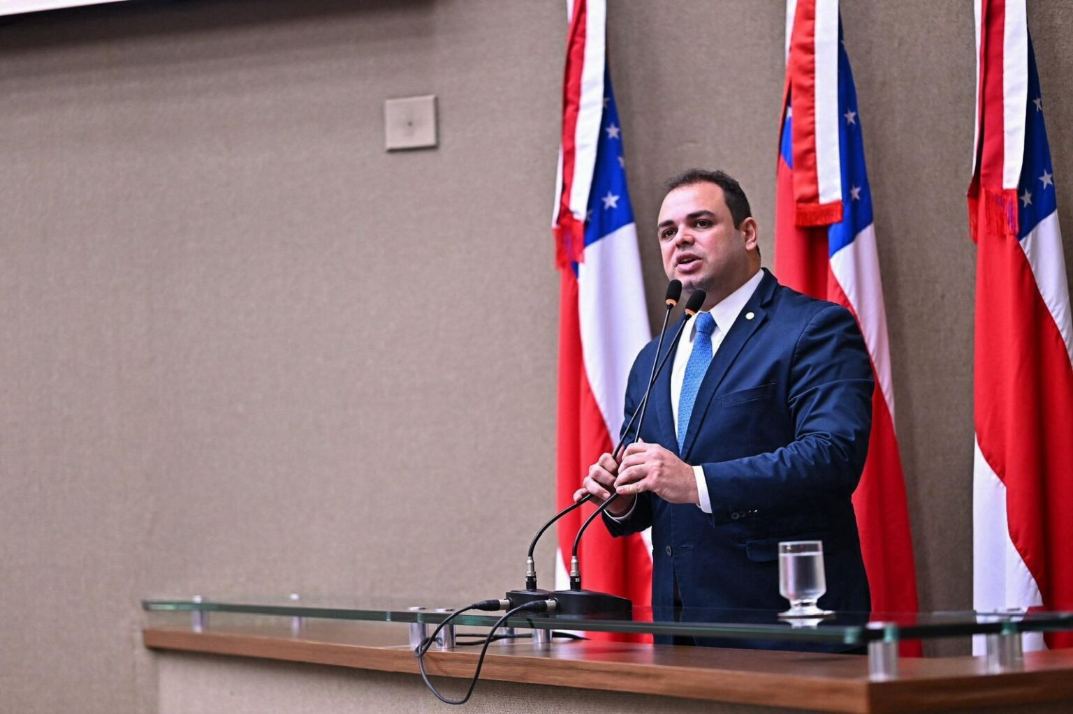 Roberto Cidade assume o governo do Amazonas após renúncias; entenda sua trajetória política Roberto Cidade assume o governo do Amazonas após renúncias; entenda sua trajetória política