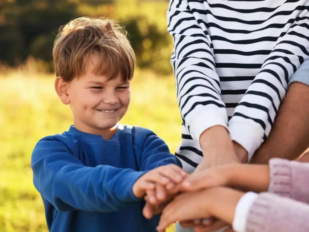 Vínculo Afetivo Seguro: Fundamental Para a Saúde Mental de Crianças e Adolescentes Vínculo Afetivo Seguro: Fundamental Para a Saúde Mental de Crianças e Adolescentes