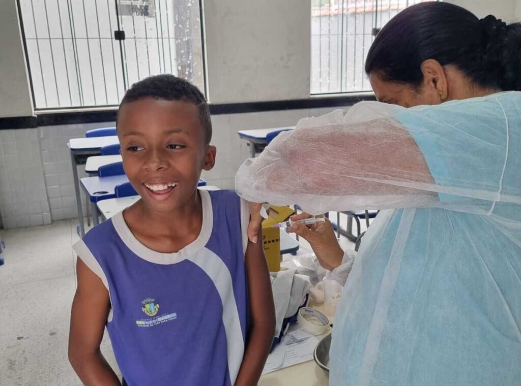 Campanha de Vacinação nas Escolas de São Pedro da Aldeia: Saúde e Prevenção em Foco