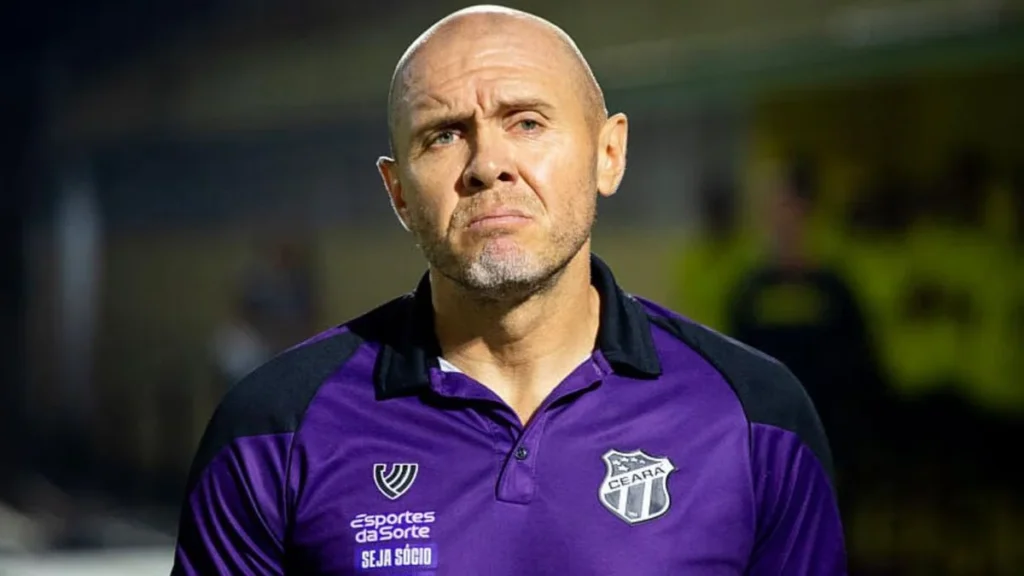 Mozart afasta meia ex-Athletico e atacante no Ceará: decisões que impactam a Série B Mozart afasta meia ex-Athletico e atacante no Ceará: decisões que impactam a Série B
