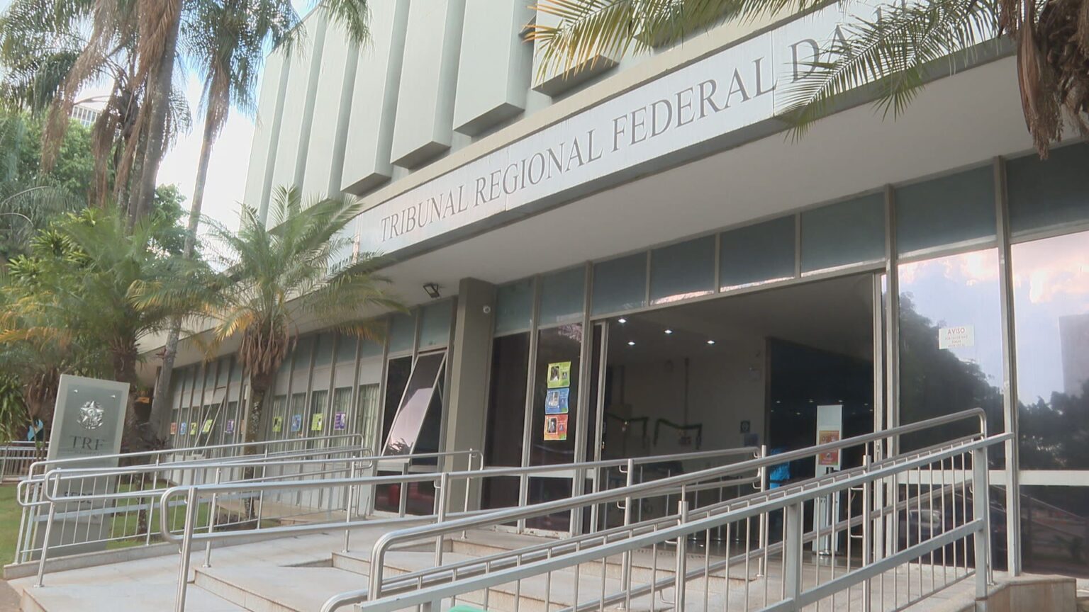 PF Apura Liberação Irregular de Precatórios e Envolvimento de Fundos de Investimento