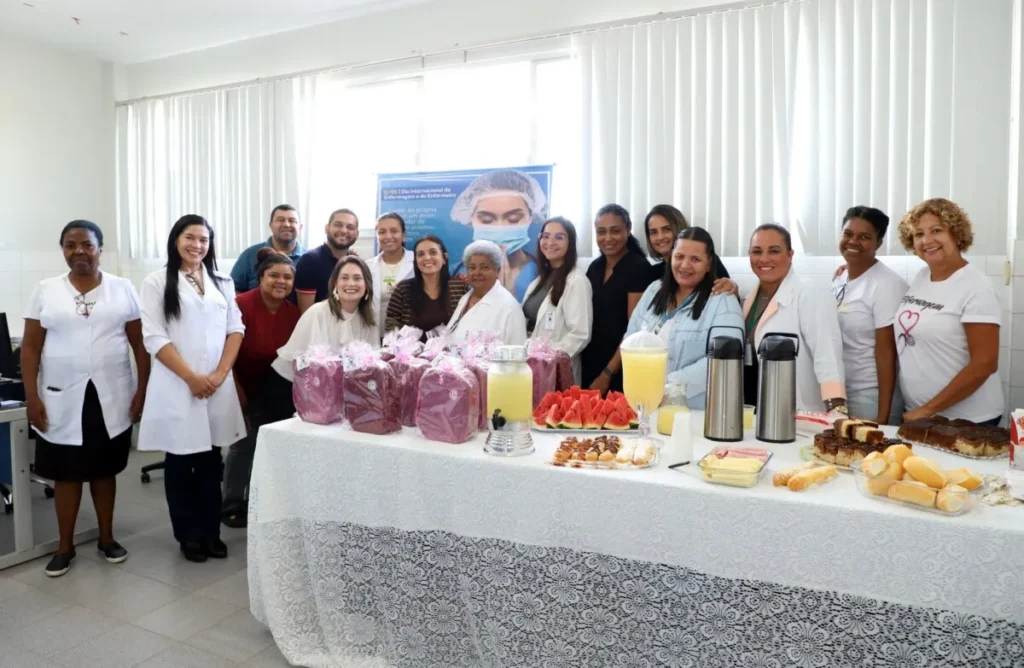 Quissamã Comemora Profissionais da Enfermagem com Ações Especiais em Unidades de Saúde