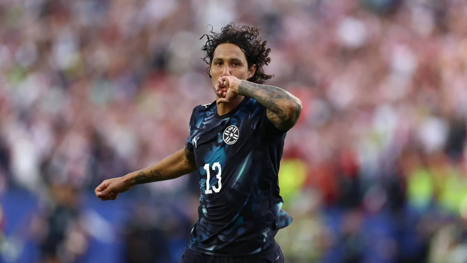 Paraguaio José Canale brilha e elimina Alemanha da Copa do Mundo em noite histórica
