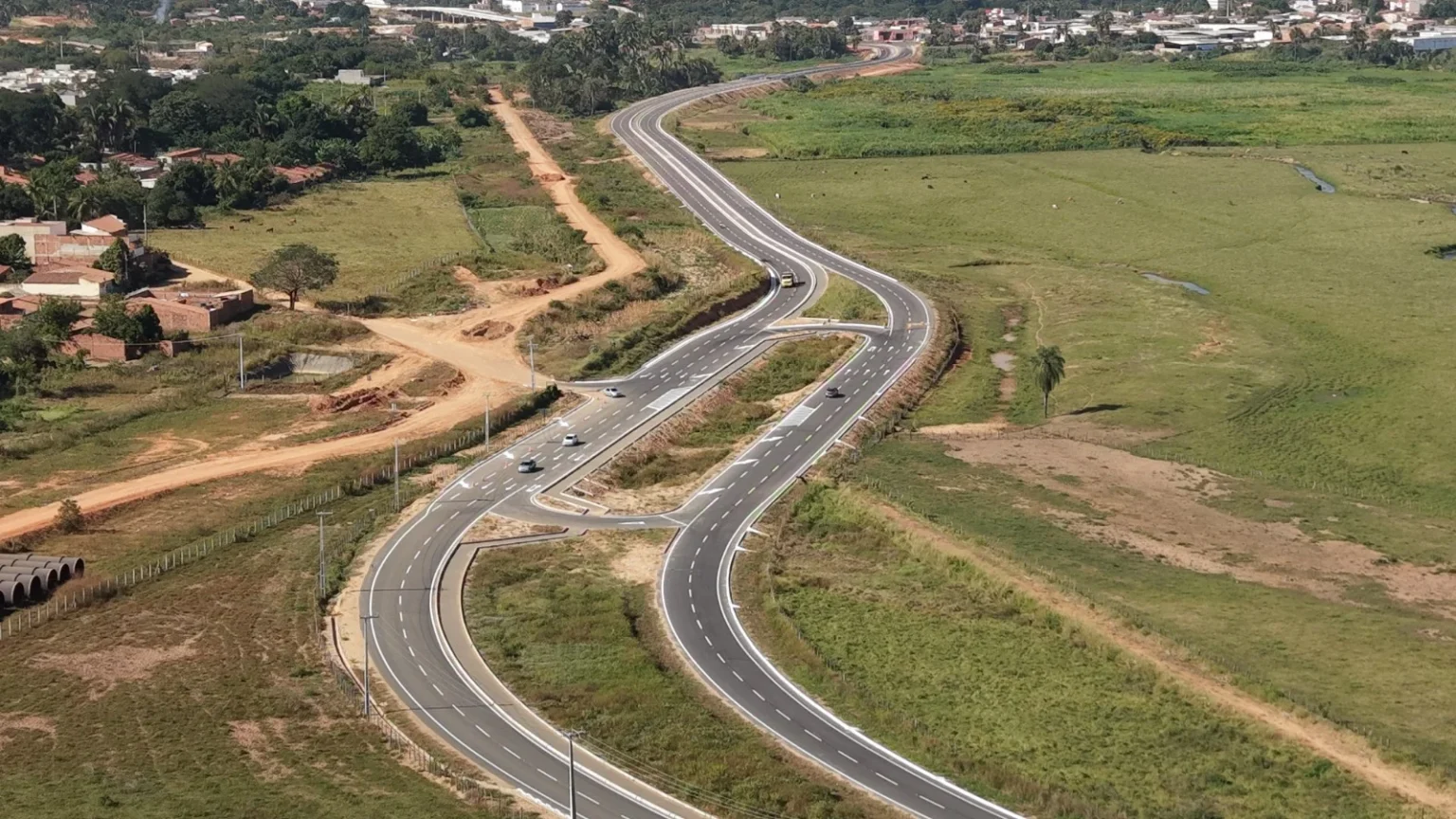Contorno do Crato: Estrada que Transforma Mobilidade e Economia Local Contorno do Crato: Estrada que Transforma Mobilidade e Economia Local