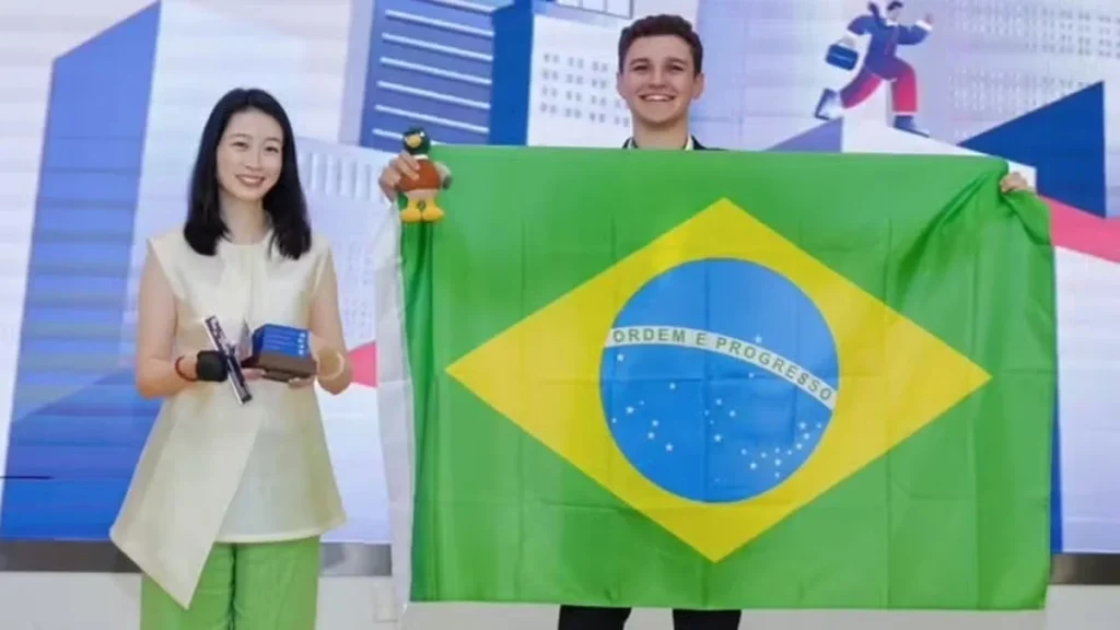 Estudante Cearense de 16 anos conquista ouro na Olimpíada Internacional de Economia
