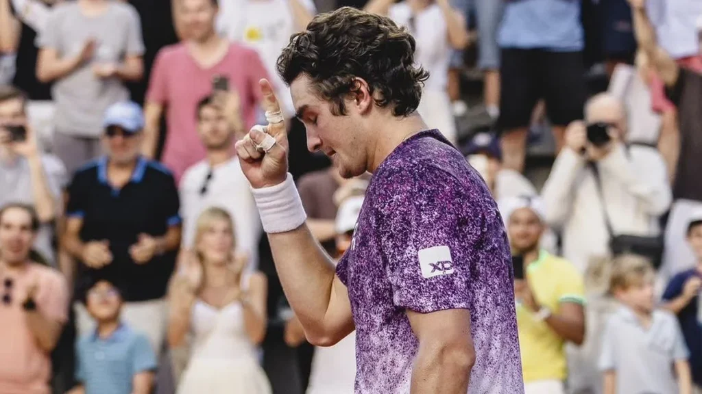 João Fonseca x Jesper de Jong: duelo decisivo em Wimbledon 2026 João Fonseca x Jesper de Jong: duelo decisivo em Wimbledon 2026