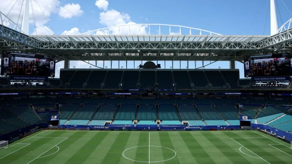 França e Inglaterra se enfrentam pelo 3º lugar da Copa do Mundo com estrelas em campo França e Inglaterra se enfrentam pelo 3º lugar da Copa do Mundo com estrelas em campo