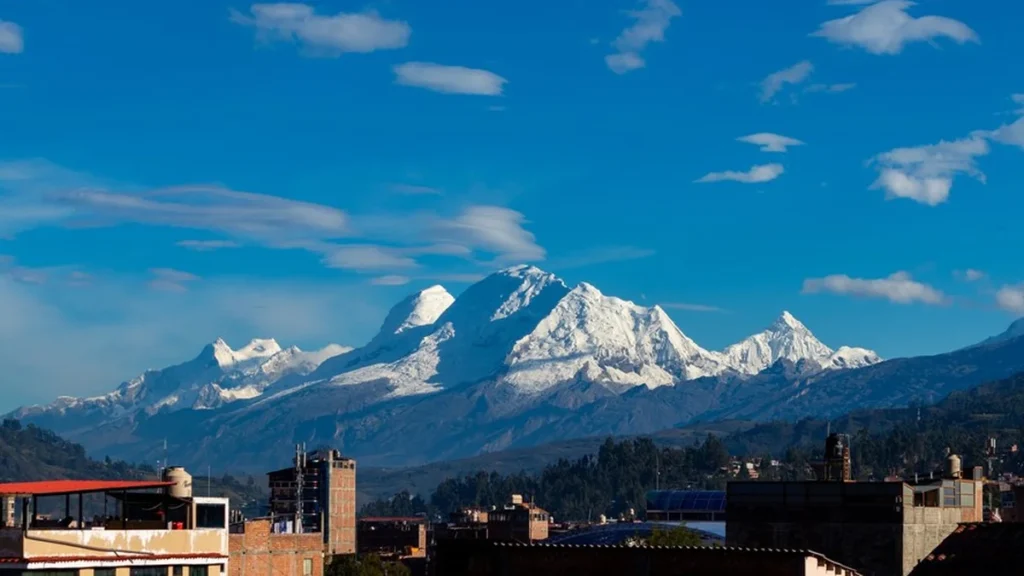 Escalada no Huascarán: Por que o perigo para alpinistas está crescendo?